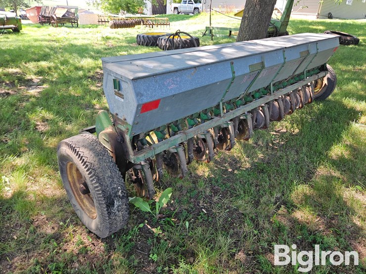 john-deere-b-image-7