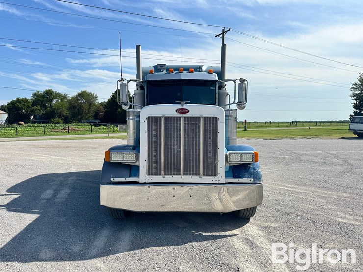 2005-peterbilt-379-image-2