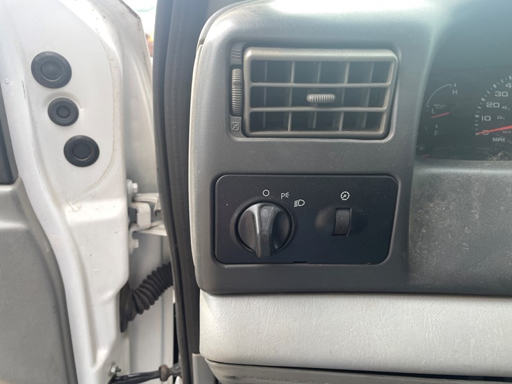2003-ford-f550-image-78