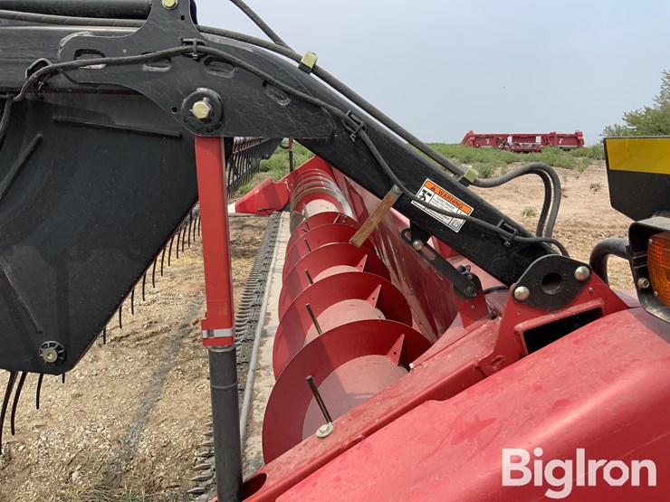 2011-case-ih-3020-image-10