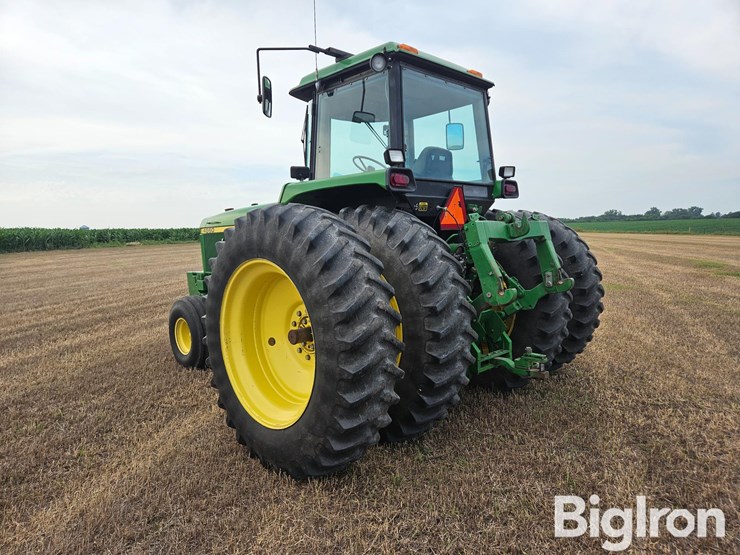 1992-john-deere-4560-image-7