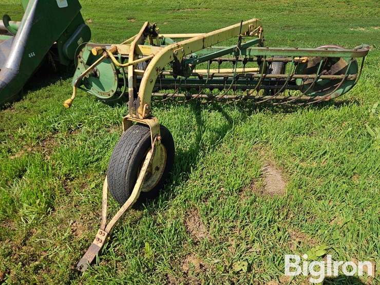 john-deere-640-image-1