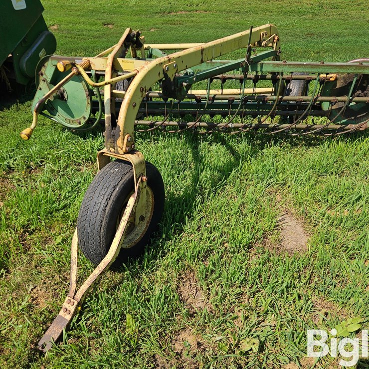 JOHN DEERE 640