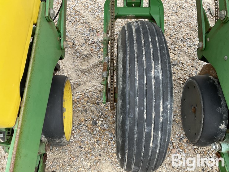 john-deere-1720-image-17