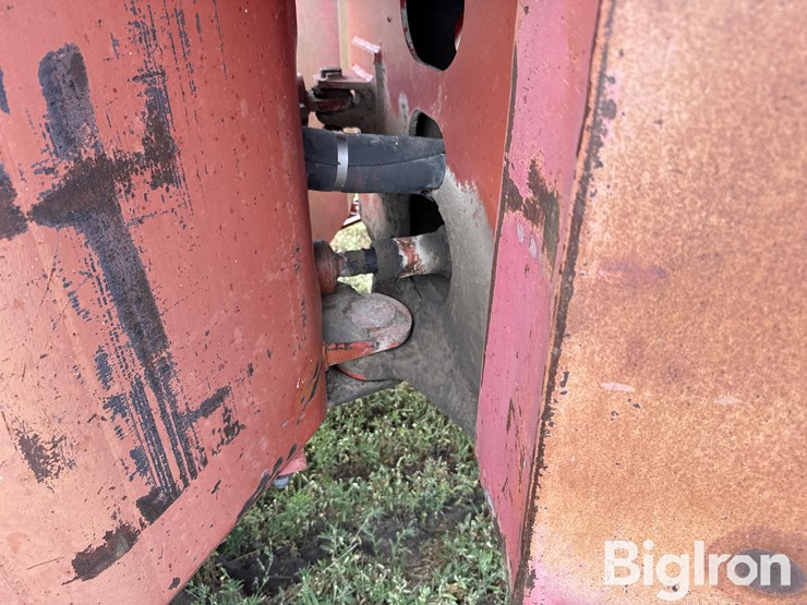 1972-massey-ferguson-1800-image-17