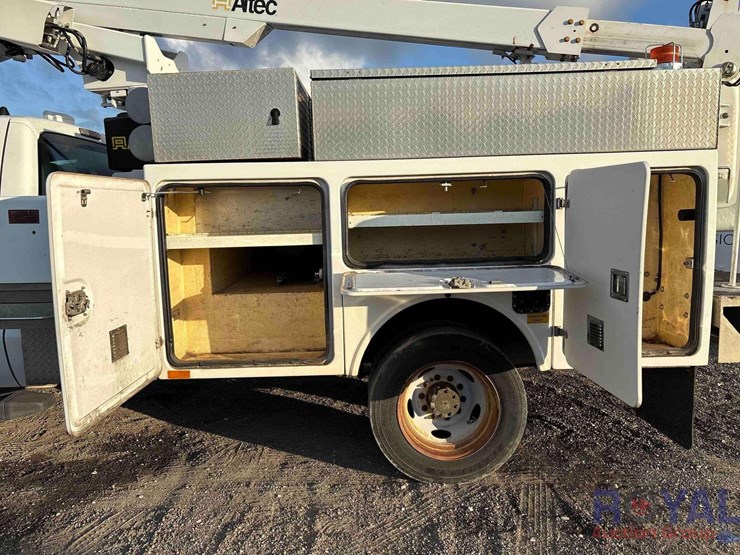 2013-altec-at200a-image-21
