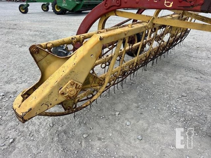 new-holland-256-image-12