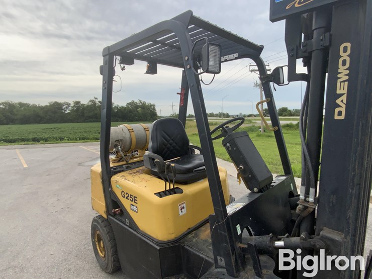 2016-daewoo-g25e-image-11