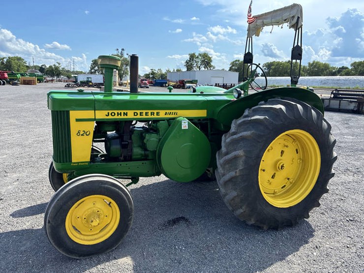 1958-john-deere-820-image-5