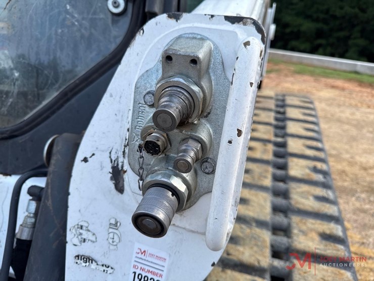 2022-bobcat-t770-image-6