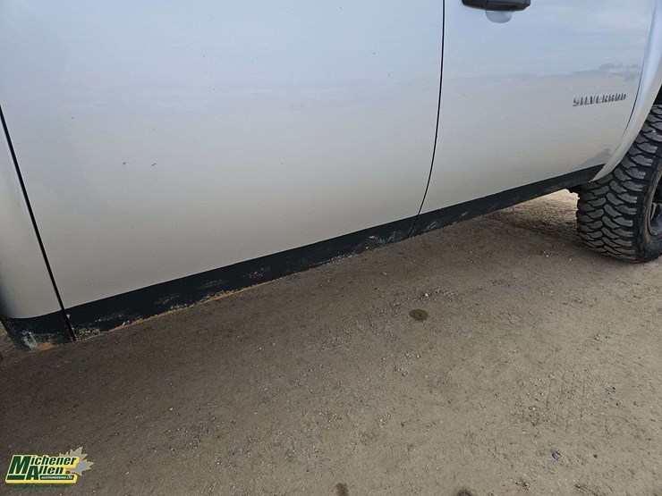 2010-chevrolet-silverado-1500-image-41
