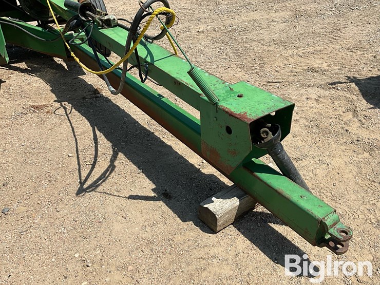 john-deere-300-image-11