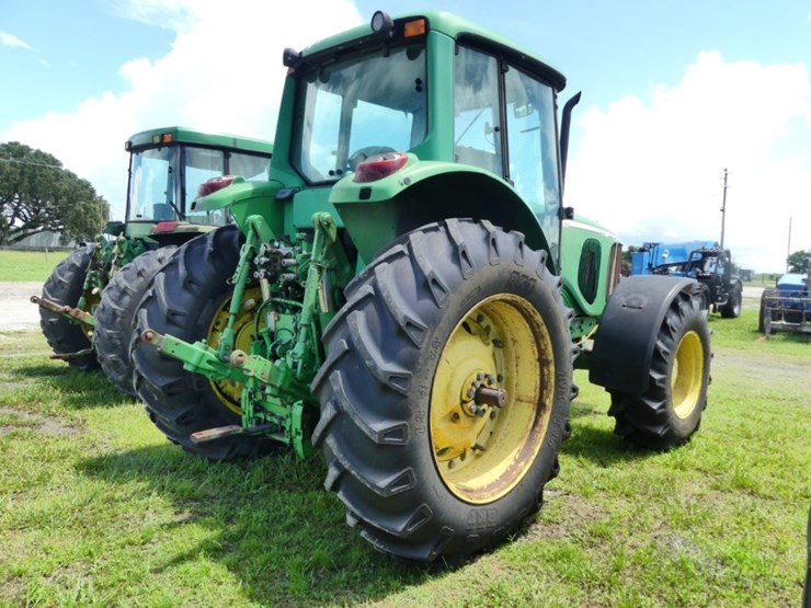 john-deere-7520-image-3