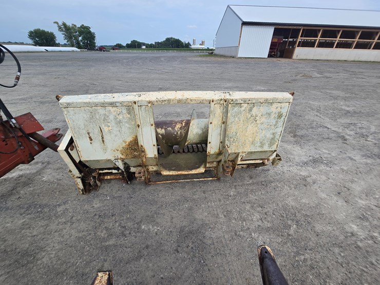 hesston-7160-image-9
