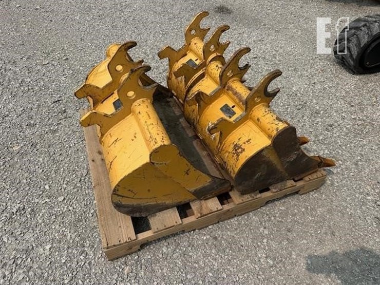 2014-deere-35g-image-39