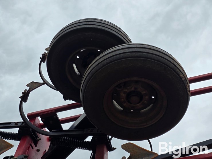 2011-case-ih-200-image-19