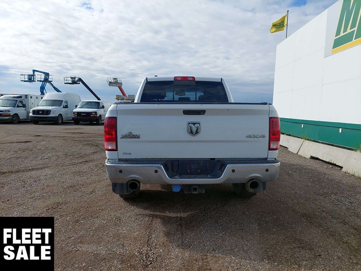 2013-ram-1500-slt-image-16