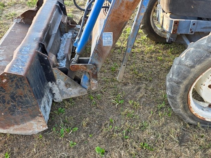 new-holland-tn70-image-29