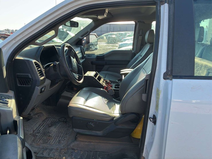 2017-ford-f350-image-8