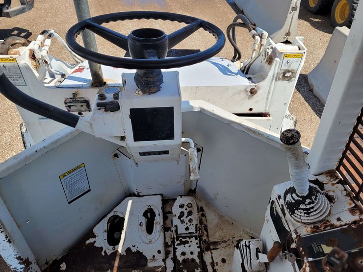 bobcat-2410-image-9