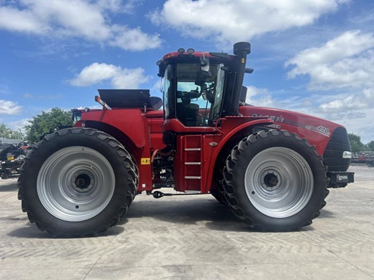 2023-case-ih-steiger-470-image-11
