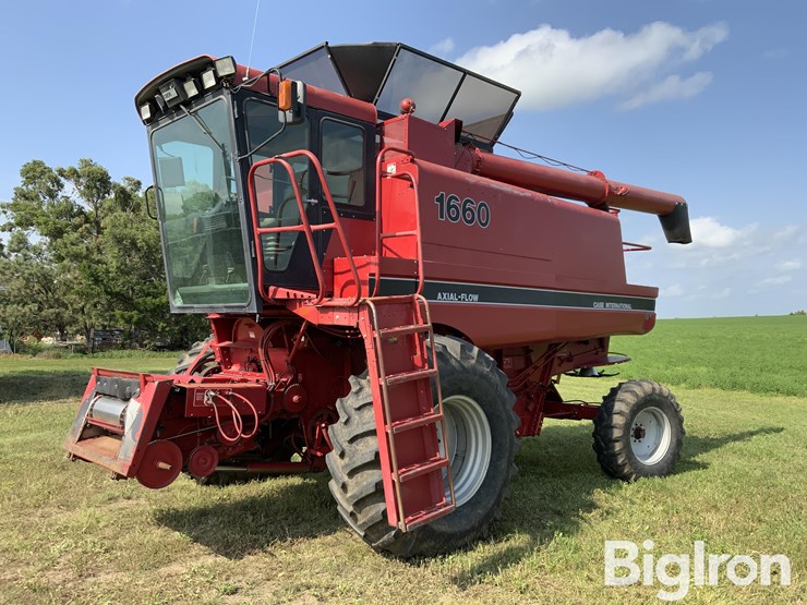 1989-case-ih-1660-image-1