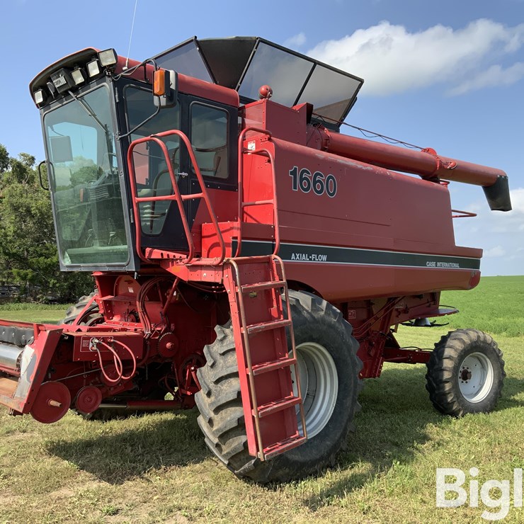 1989 CASE IH 1660