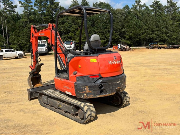 2021-kubota-kx033-4-image-1
