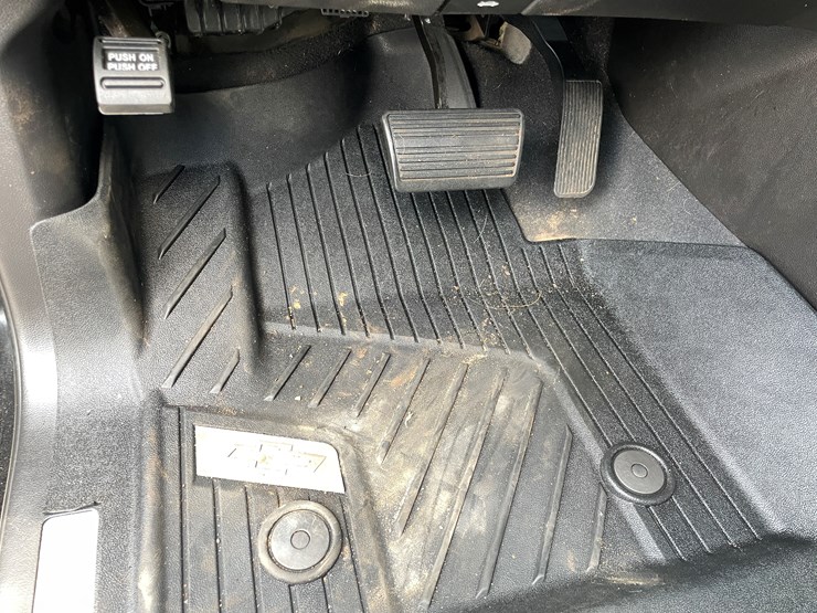 2018-chevrolet-silverado-1500-z71-image-41