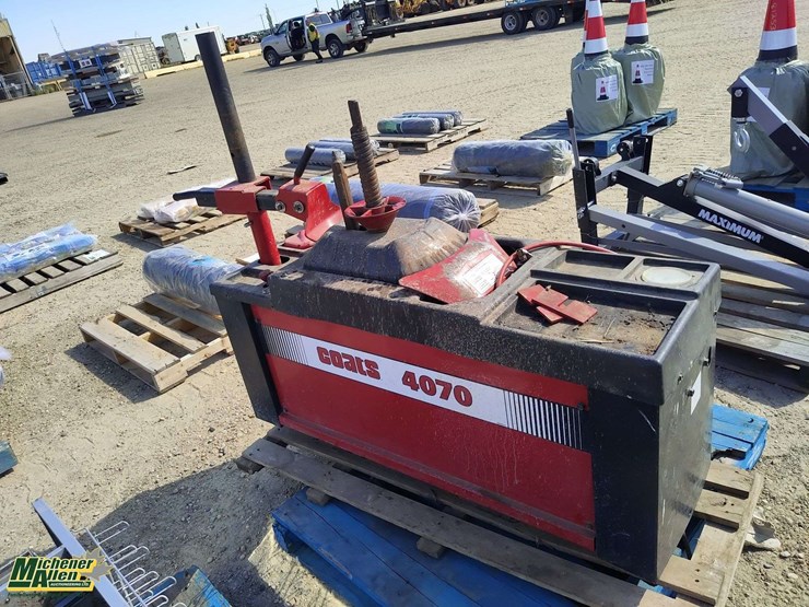 coats-4070-tire-changer-image-9