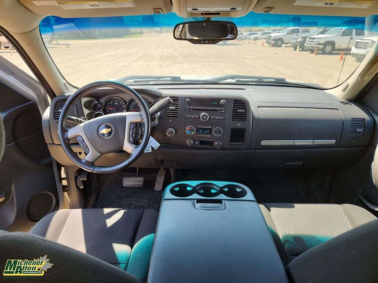2011-chevrolet-silverado-1500-image-11