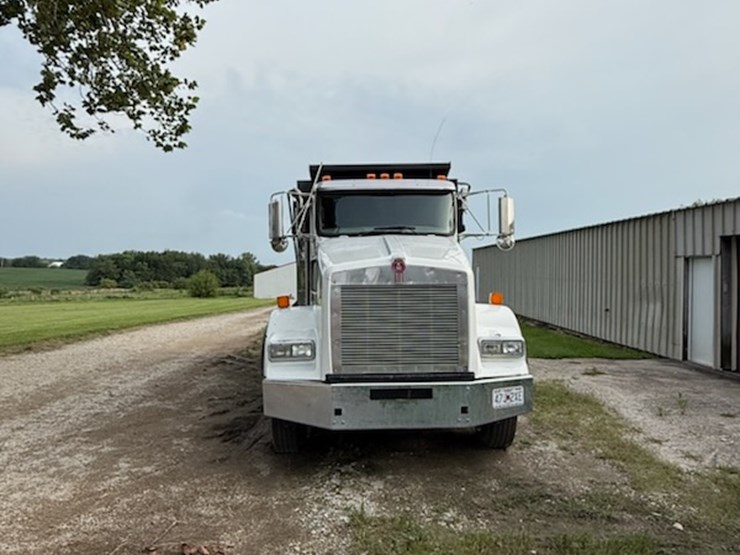 2012-kenworth-t800-image-6