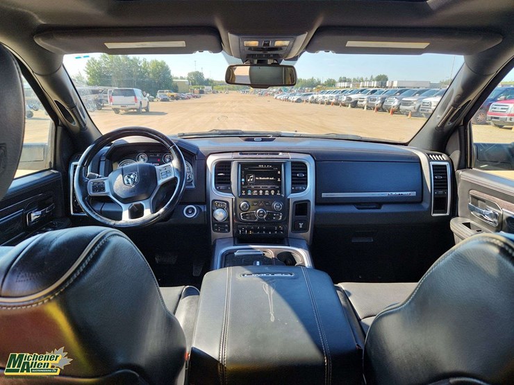 2016-ram-1500-laramie-image-10