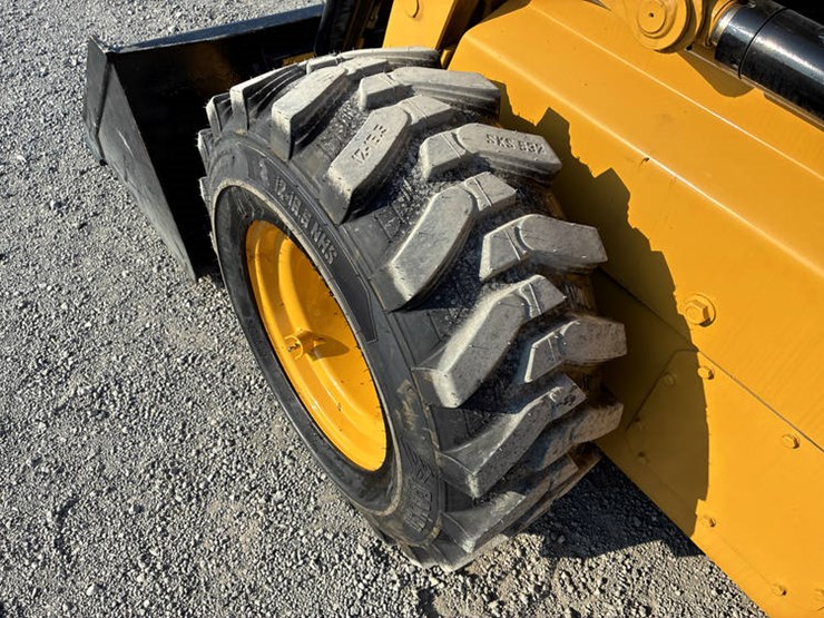 2019-caterpillar-246d-image-37