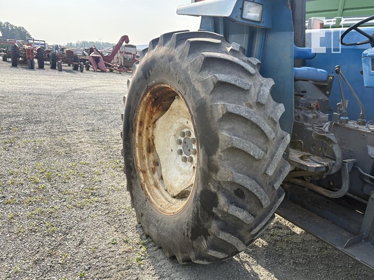 new-holland-7610s-image-11
