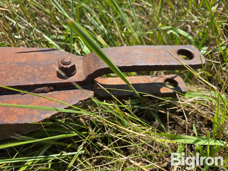 new-holland-30-image-9