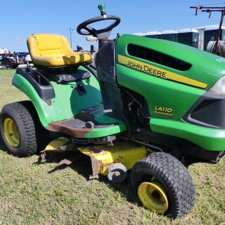 JOHN DEERE LA110