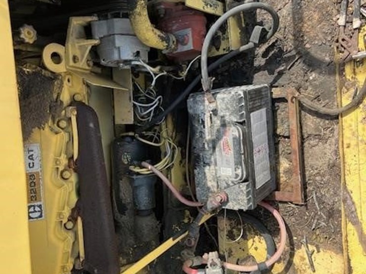 new-holland-tr85-image-42