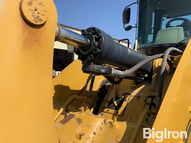2014-caterpillar-950k-image-13