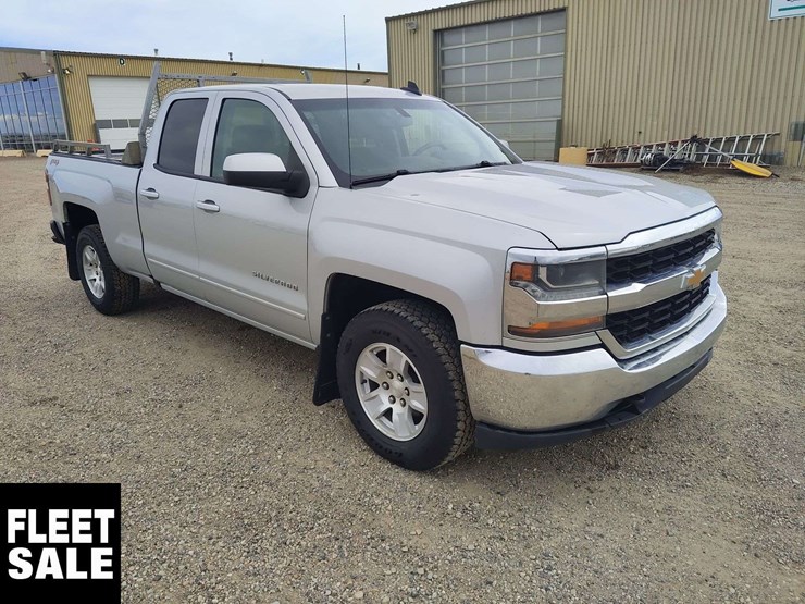 2018-chevrolet-silverado-1500-image-2