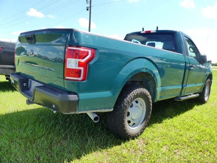 2019-ford-f150-xl-image-3