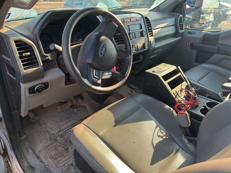 2017-ford-f350-image-9