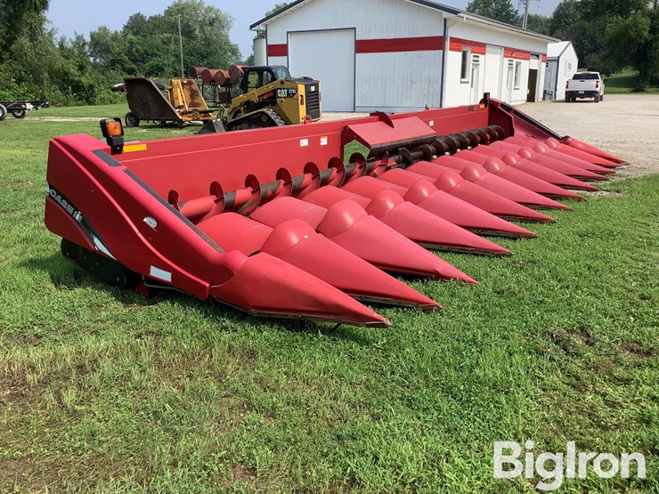 2010-case-ih-2612-image-3
