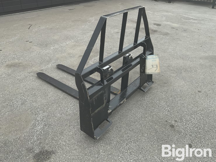 agt-saii00-48"-skid-steer-pallet-forks-&-mast-assembly-image-7