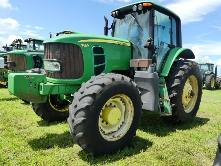 john-deere-7430-image-2