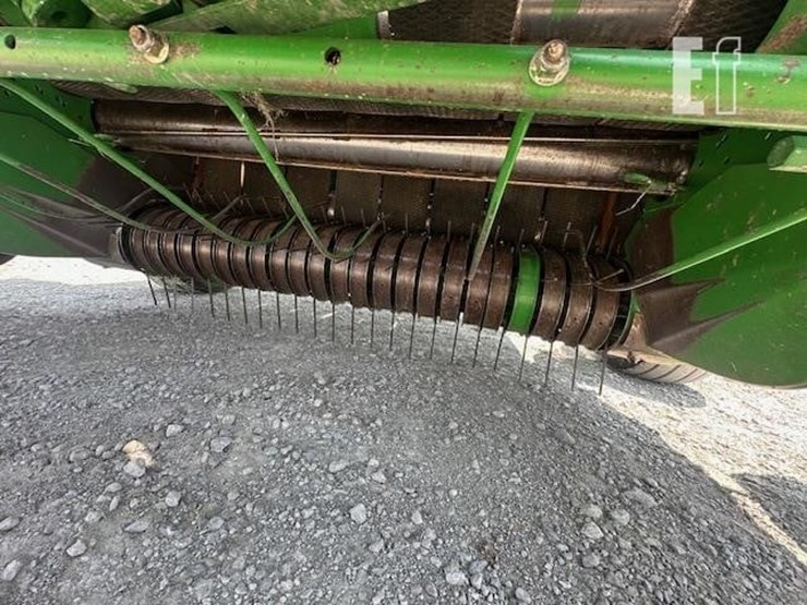 2001-john-deere-567-image-10