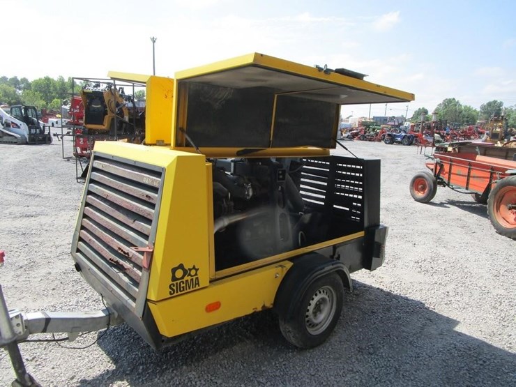 2011-kaeser-m100-image-8