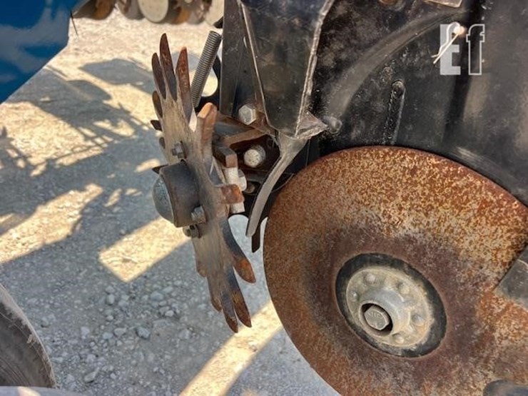 2008-kinze-3800sds-image-27