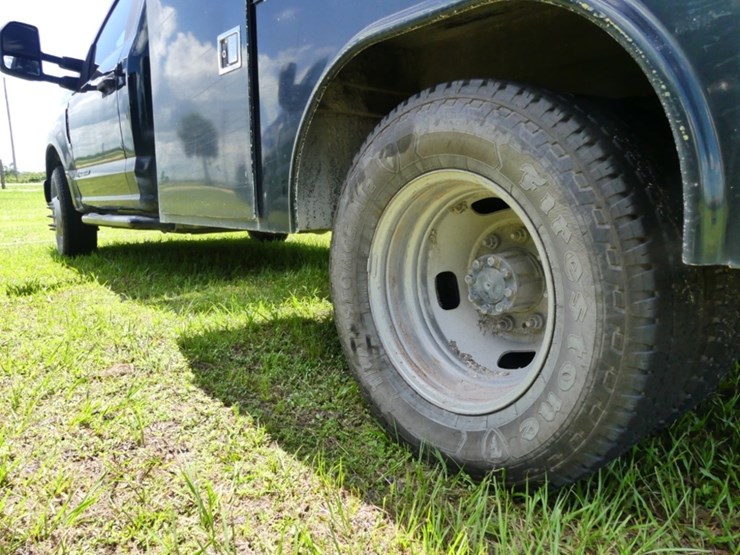 2019-ford-f350-xl-image-5