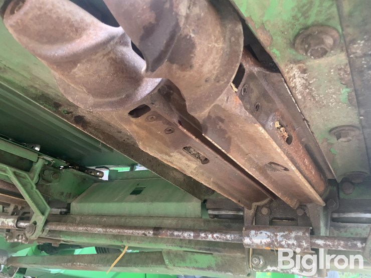 2004-john-deere-894-image-13